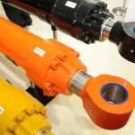 Ремонт гидроцилиндра экскаватора KOMATSU HB215LC